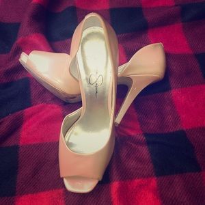 Jessica Simpson sz 8.5 Champagne/Nude Heels